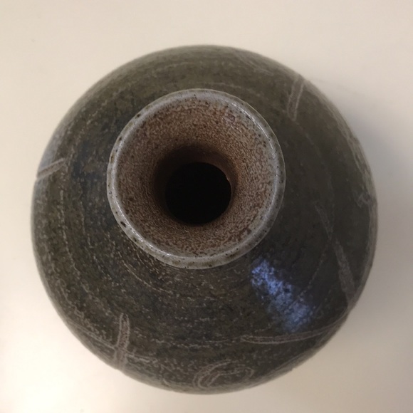 Studio Pottery Salt Glaze SB‎ Signed Vase - Picture 3 of 7